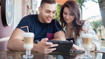 OTT, marcas, anuncios y videos: compartir en compañía. OTT, marcas, anuncios y videos: compartir en compañía.