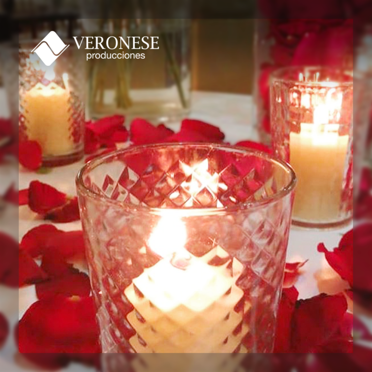 Veronese: arreglo de velas para decoración de mesas.